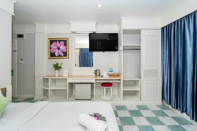 Patong Social Hotel & Restaurant, Patong Beach – Photos 4